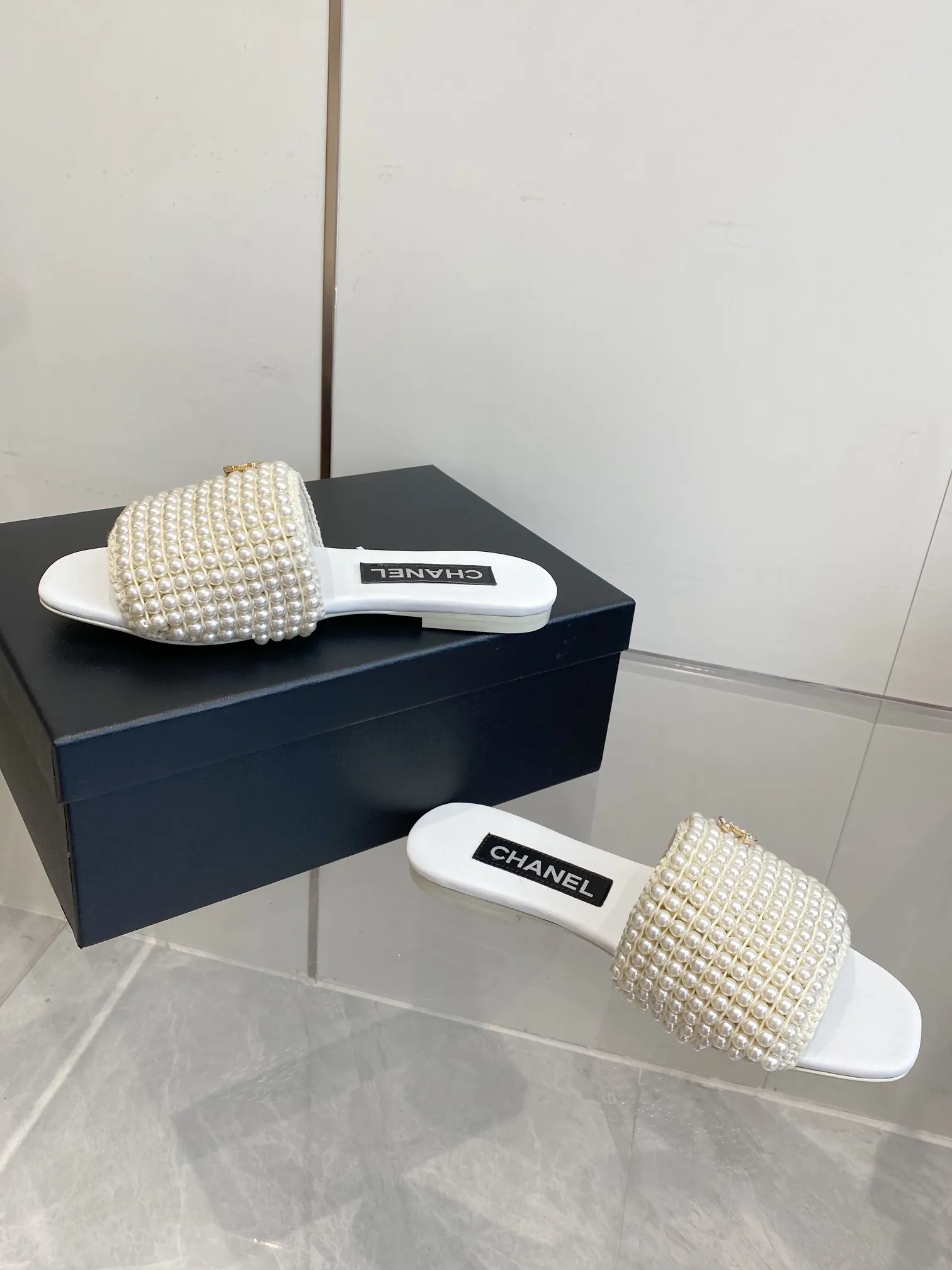 👟👟Ex-factory price 600👟👟 Chanel Xiaoxiang 2️⃣5️⃣ss spring and summer vacation pearl lazy slippers, simple and versatile, super beautiful on the feet, no matter how you look at it, they are super beautiful #仙女SLANDALS #women's sandals #Chanel #小香